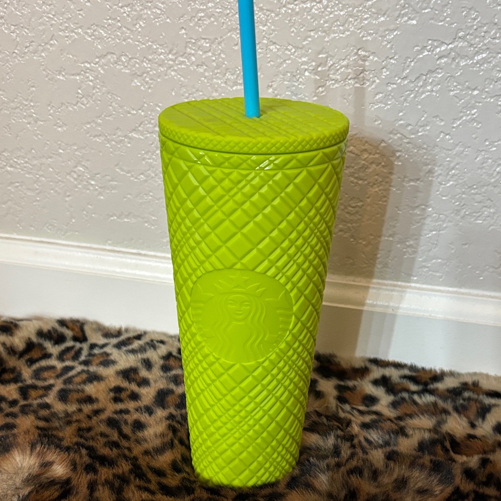 NEW 24oz Starbucks Lime Green Tumbler with Aqua Straw